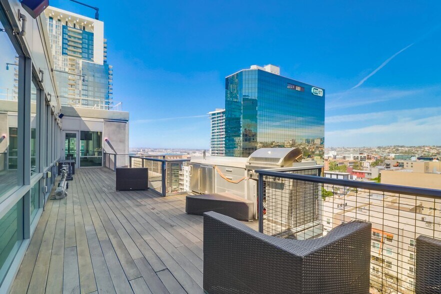 More Photos Of 1350 Columbia St, San Diego Loft Creative Space For Sale