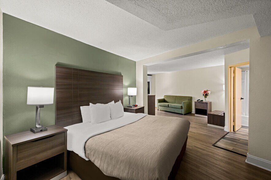More Photos Of 500 W 29th St, North Little Rock Hotel For Sale