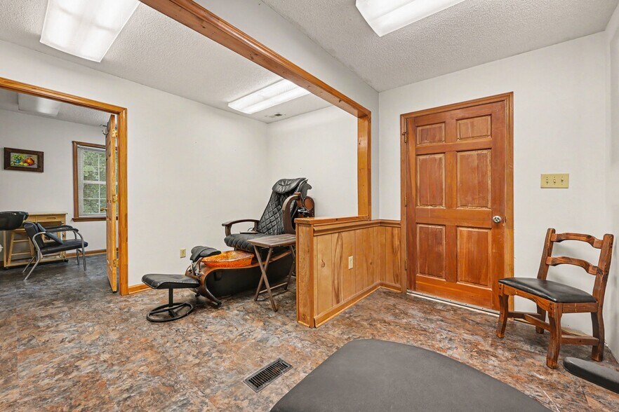More Photos Of 4009 Polkville Rd, Shelby Freestanding For Sale