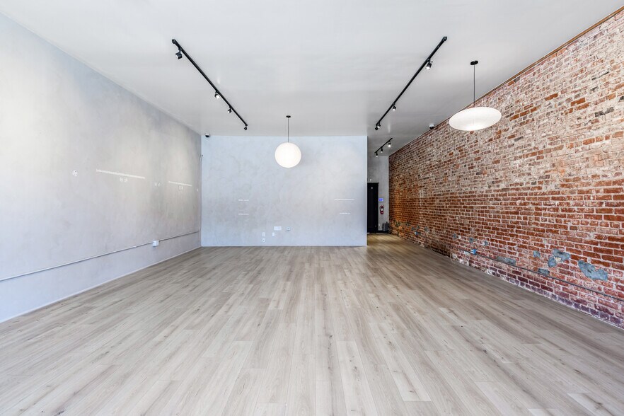 More Photos Of 900-904 Pacific Ave, Venice Loft Creative Space For Lease