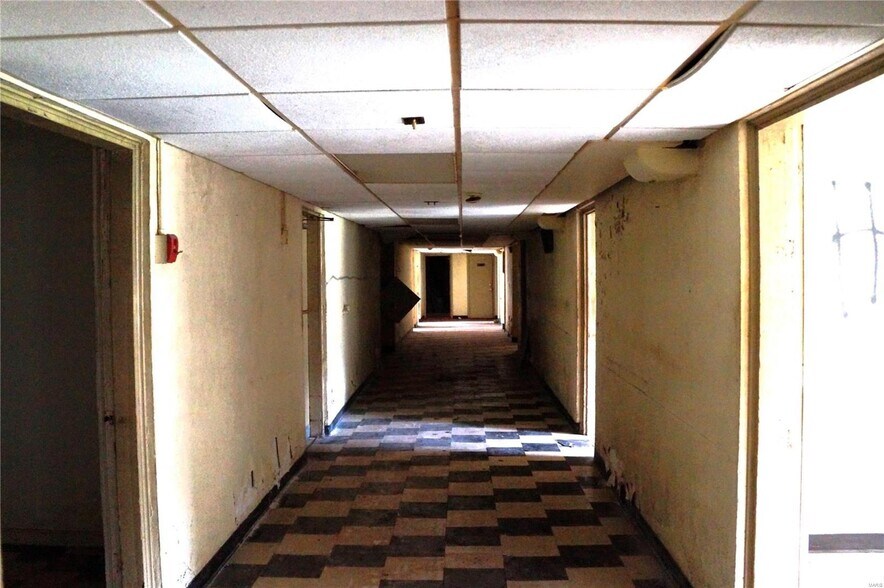 More Photos Of 919 S Jackson St, Kennett Assisted Living For Sale