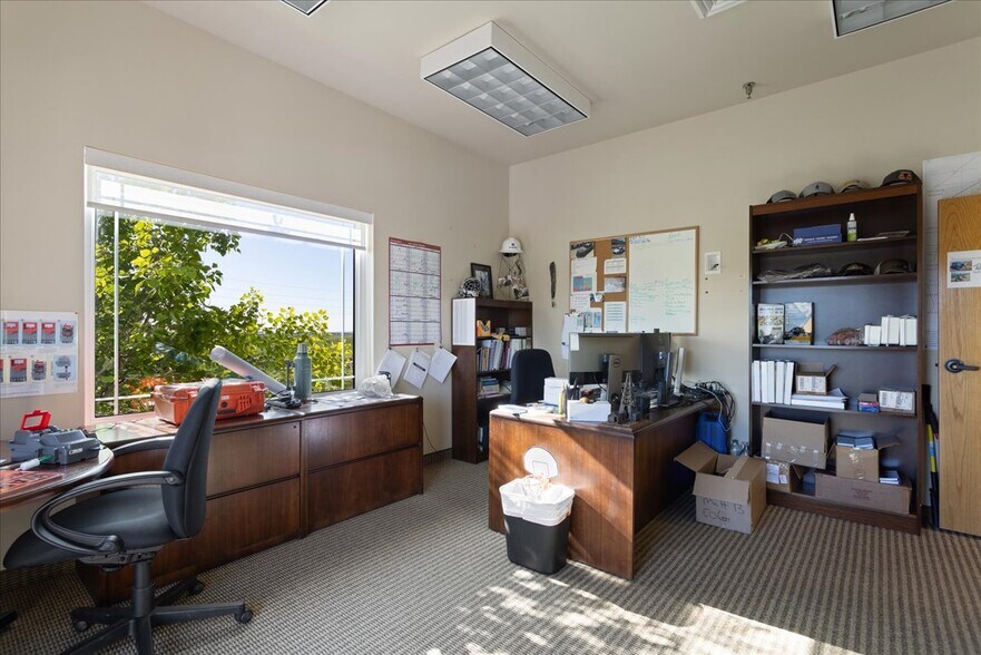 More Photos Of 1103 Old Town Ln, Cheyenne Office For Sale