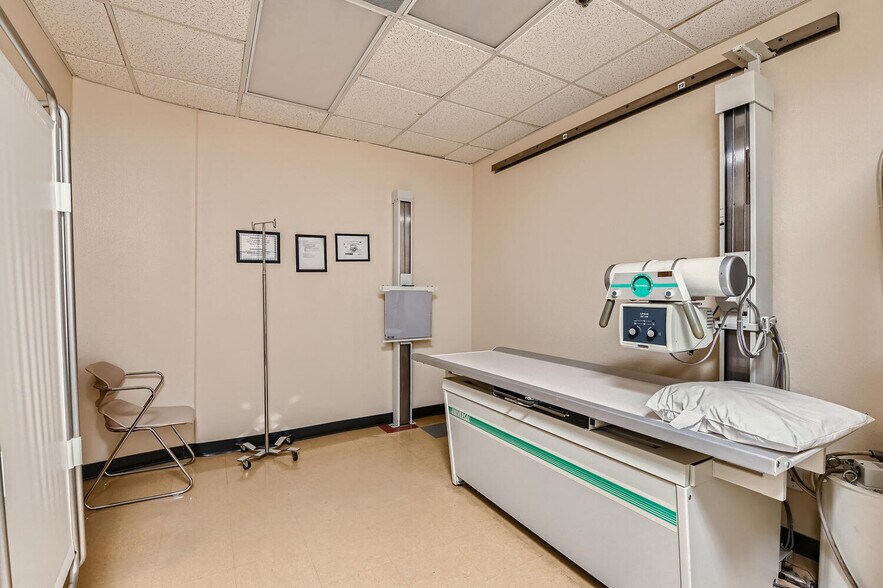 More Photos Of 2150 N Waterman Ave, San Bernardino Medical For Lease