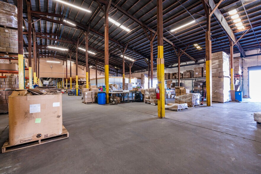 More Photos Of 401 Hardy Ave, Corsicana Warehouse For Lease