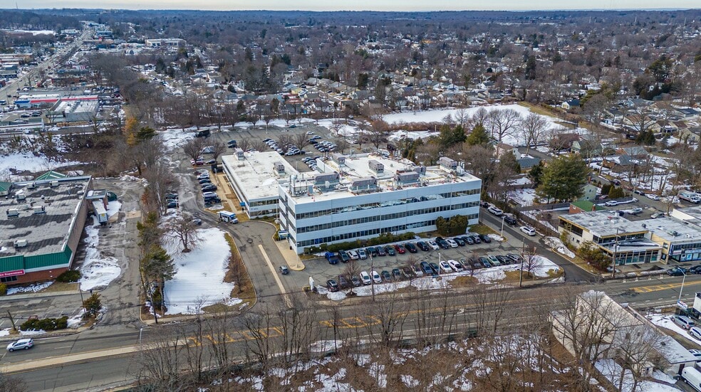 More Photos Of 33 Walt Whitman Rd, Huntington Station Office For Lease