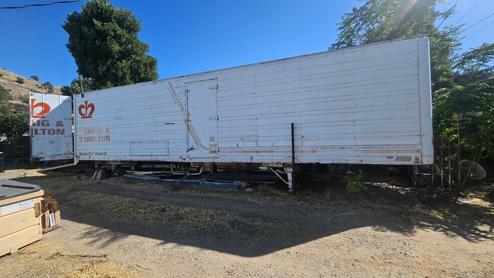 More Photos Of 3933 Lake Isabella Blvd, Bodfish Storefront For Sale