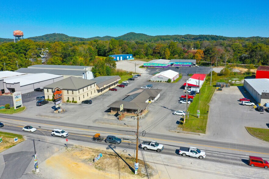 More Photos Of 1340 S Laurel Rd, London Medical For Lease