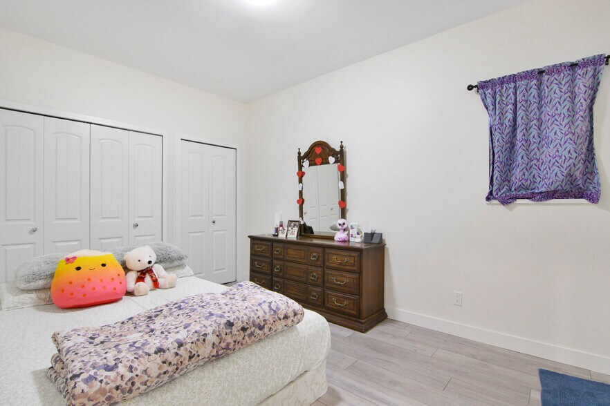 More Photos Of 120 Calgary Av, Penticton Apartments For Sale