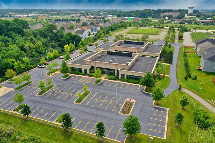 More Photos Of 320 Cardinal Dr, St Charles Medical For Lease