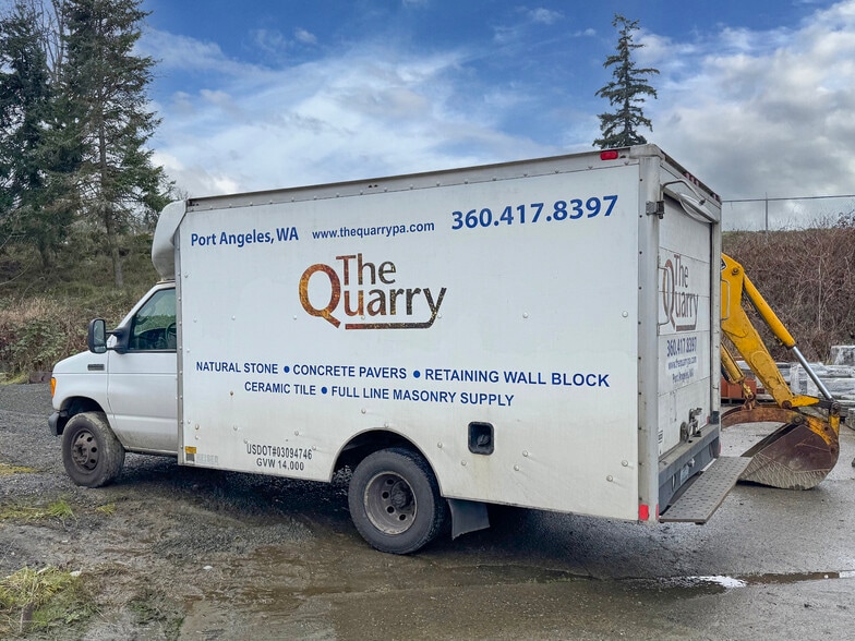 More Photos Of 3368 E Hwy 101, Port Angeles Showroom For Sale