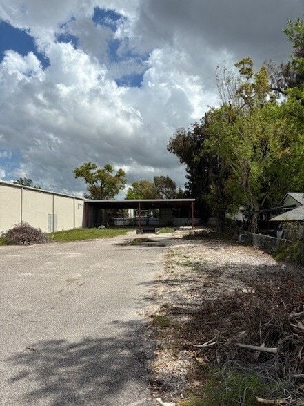 More Photos Of 5017 N Coolidge Dr, Tampa Warehouse For Sale