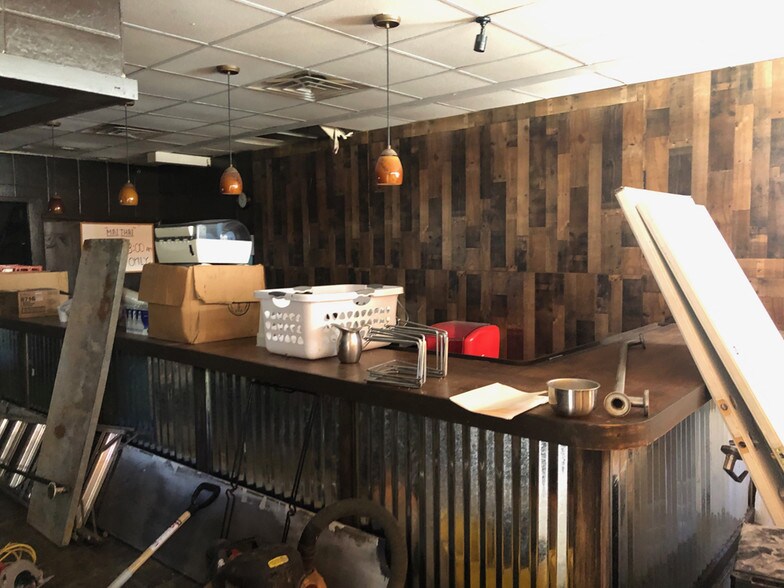 More Photos Of 8 Bank St, New London Apartments For Lease