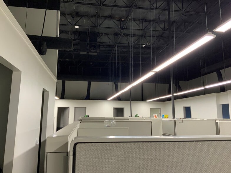 More Photos Of 530 S Nolen Dr, Southlake Light Distribution For Sale