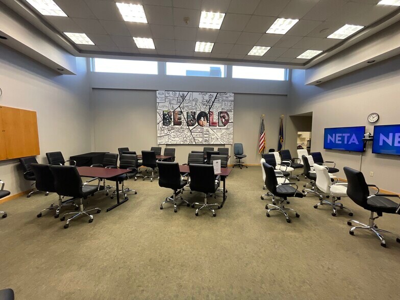 More Photos Of 939 S Stadium Rd, Columbia Office For Sale