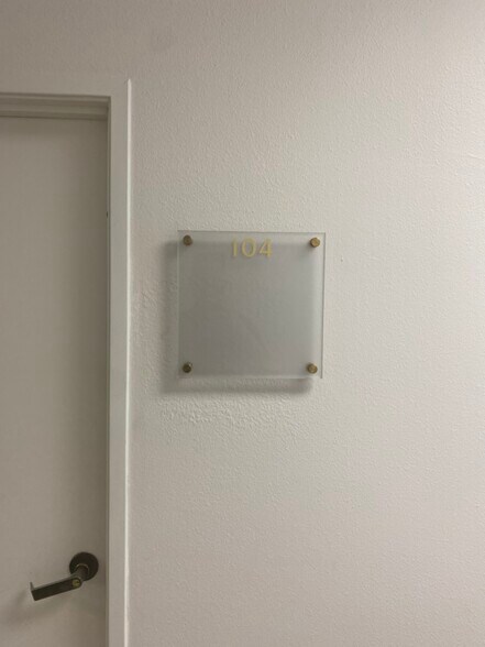 More Photos Of 195 N Euclid Ave, Upland Office For Lease