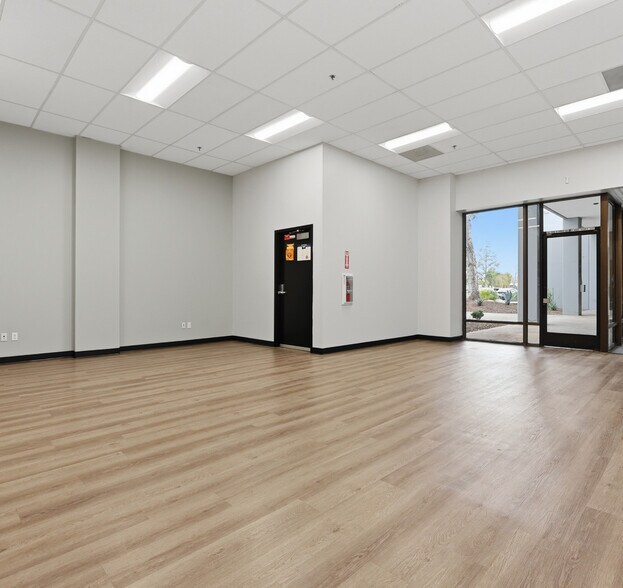 More Photos Of 8829-8835 Complex Dr, San Diego Warehouse For Lease