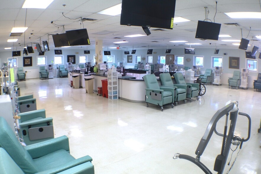 More Photos Of 2800 N State Road 7, Margate Medical For Sale