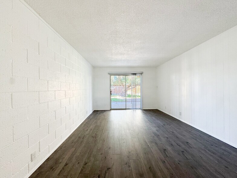 More Photos Of 5286 E Tropicana Ave, Las Vegas Apartments For Sale