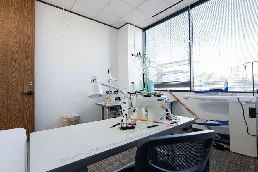 More Photos Of 5373 W Alabama St, Houston Office For Lease