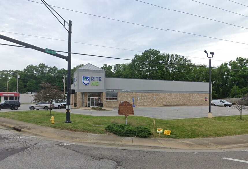 More Photos Of 1403 Wooster Rd W, Barberton General Retail For Sale