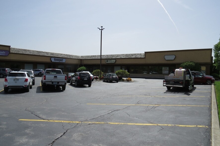 More Photos Of 2000-2166 45th St, Highland Unknown For Lease