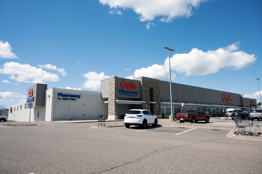 More Photos Of 7009-7191 N 10th St, Oakdale Unknown For Lease