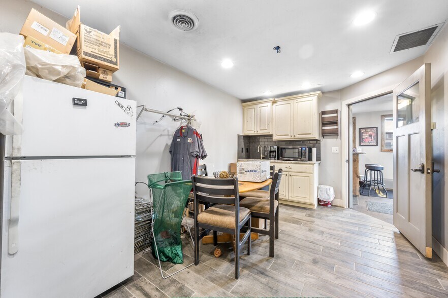 More Photos Of 707 W Maple St, Pocatello Warehouse For Sale