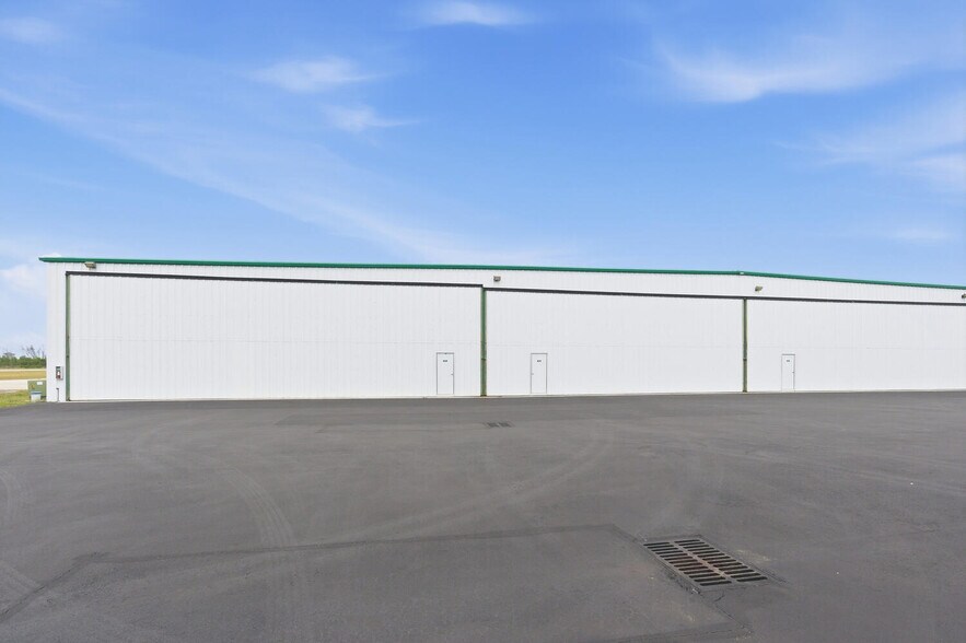 More Photos Of 318 Citation Pt, Naples Airplane Hangar For Sale