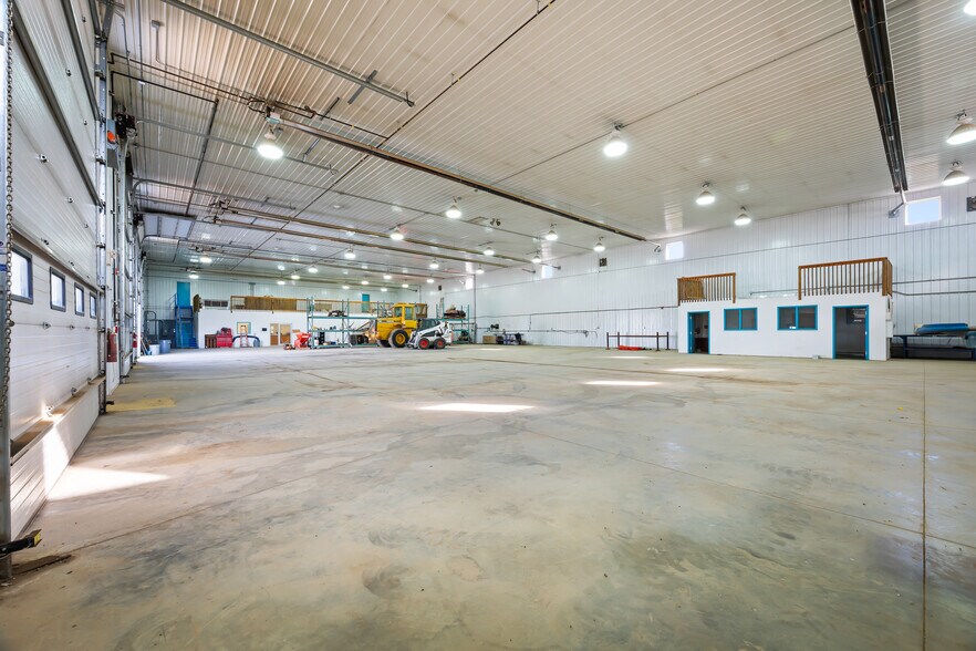 More Photos Of 501077 RR13 Airport Rd, Lloydminster Warehouse For Lease