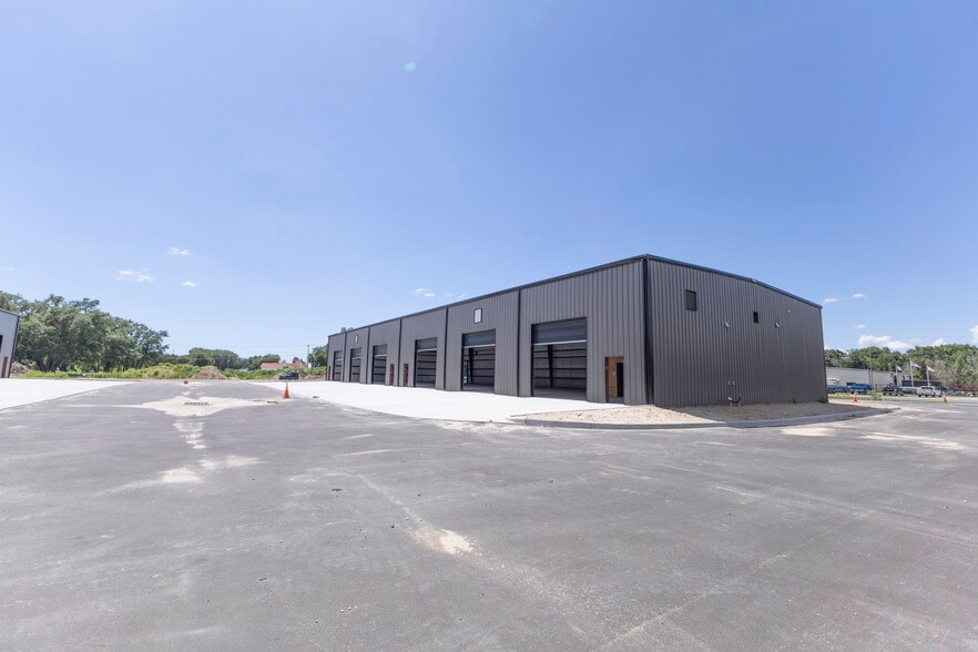 More Photos Of 3023 E C 48, Center Hill Warehouse For Sale