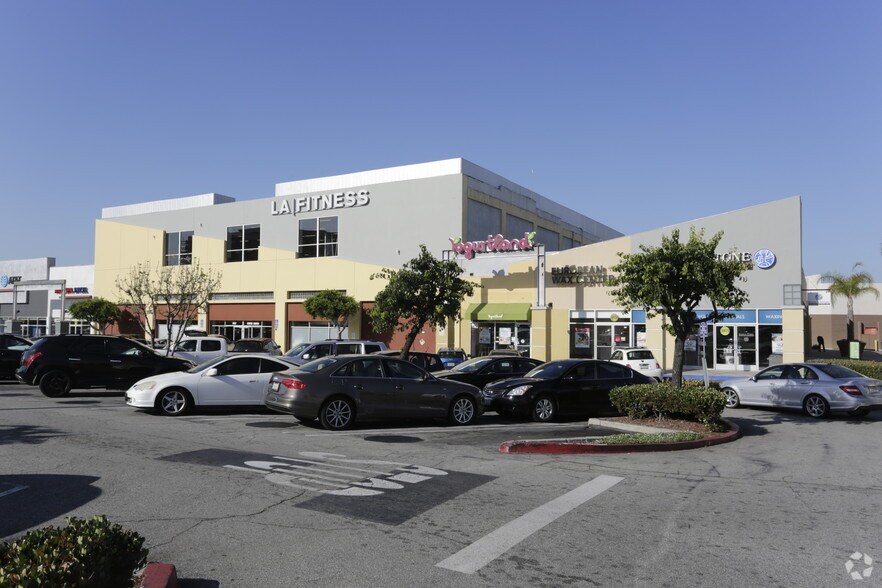 More Photos Of 3851 Overland Ave, Culver City Unknown For Lease