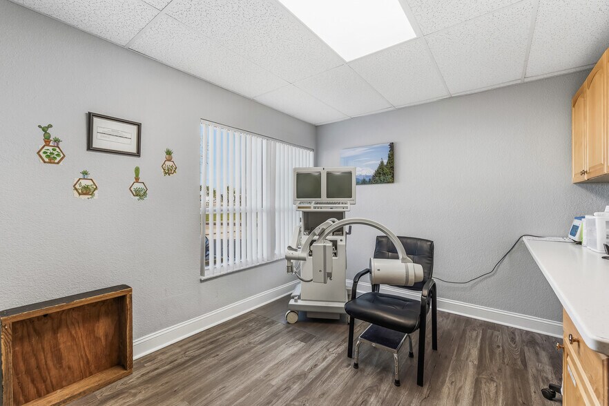 More Photos Of 3417 Tamiami Trl, Port Charlotte Medical For Sale