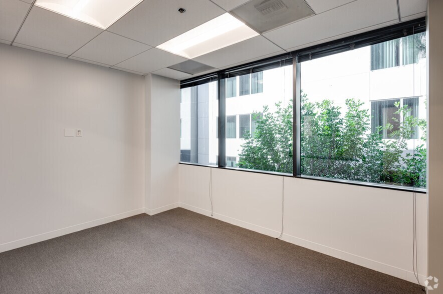 More Photos Of 23101 Lake Center Dr, Lake Forest Office For Lease