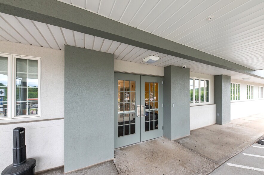 More Photos Of 900 Fairmont Rd, Morgantown Office For Sale