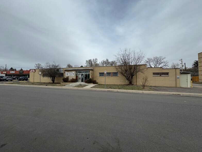 More Photos Of 1340 - 1340 Leyden St, Denver Office For Sale