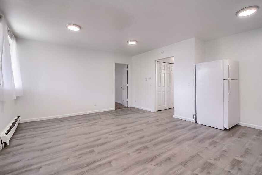 More Photos Of 1422 Macon St, Aurora Apartments For Sale