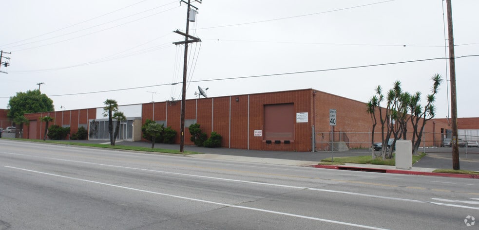 More Photos Of 15000 S Broadway, Gardena Warehouse For Sale