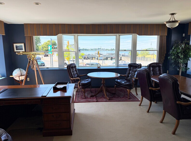 More Photos Of 3 Summer St, Hingham Office Residential For Lease