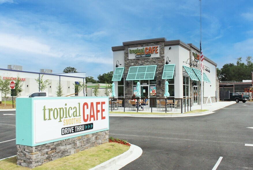 Primary Photo Of 8300 SW State Road 200, Ocala Fast Food For Sale