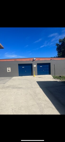 More Photos Of 815 Main St, Titusville Warehouse For Lease
