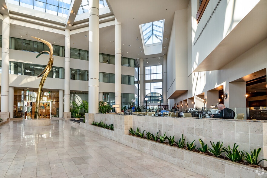 More Photos Of 225 Water St, Jacksonville Office For Lease