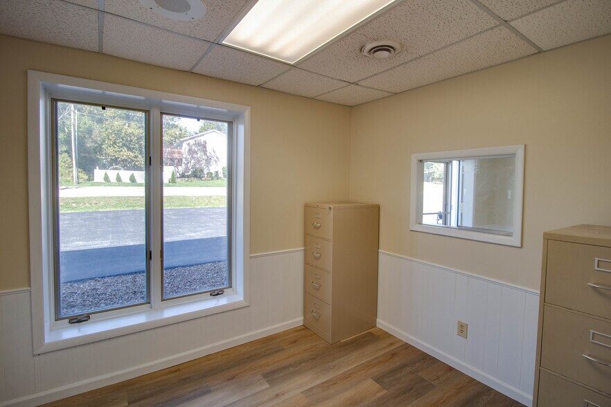 More Photos Of 202 W Main St, Glen Carbon General Retail For Sale