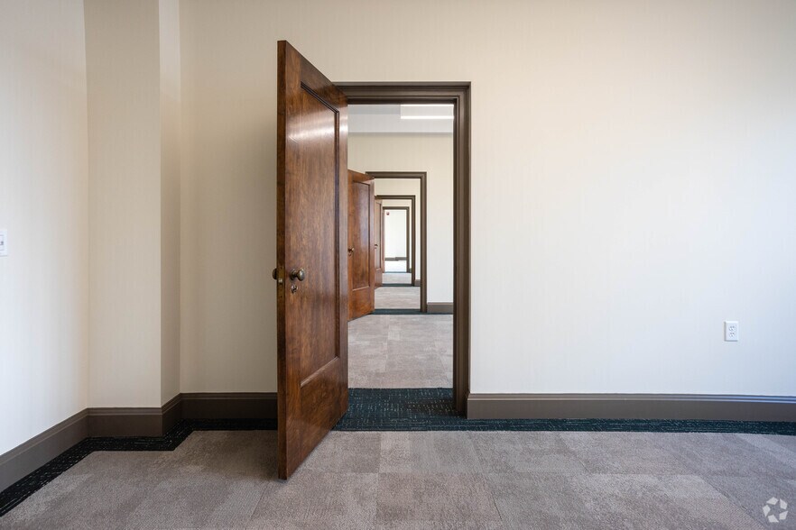 More Photos Of E 200 E State Street, Ithaca Office For Lease