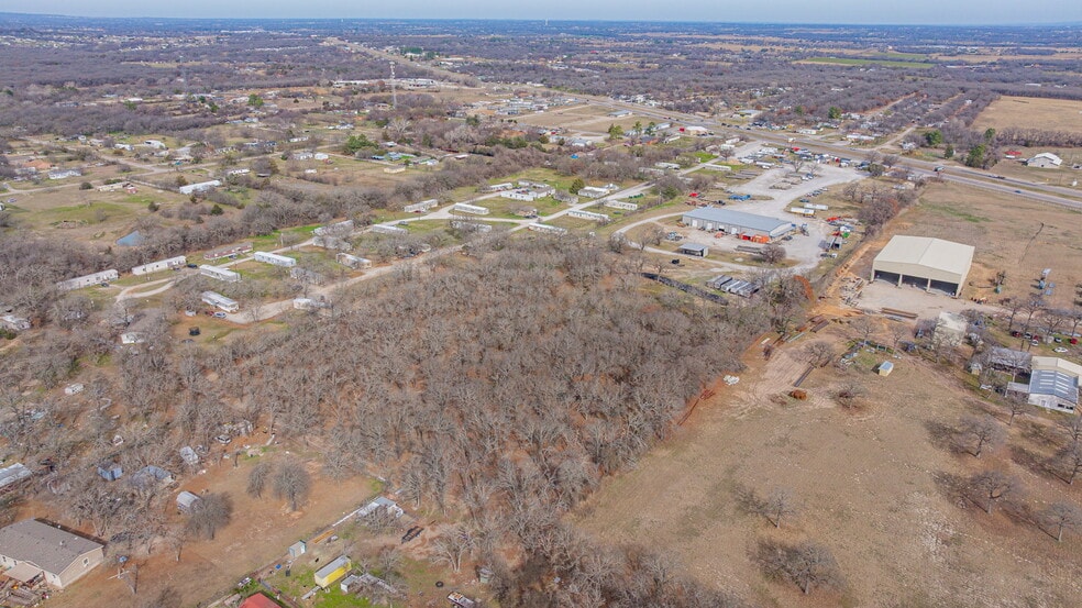 More Photos Of 4610 E Highway 199, Springtown General Retail For Sale