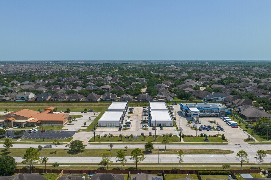 More Photos Of 12280 Broadway St, Pearland Medical For Lease