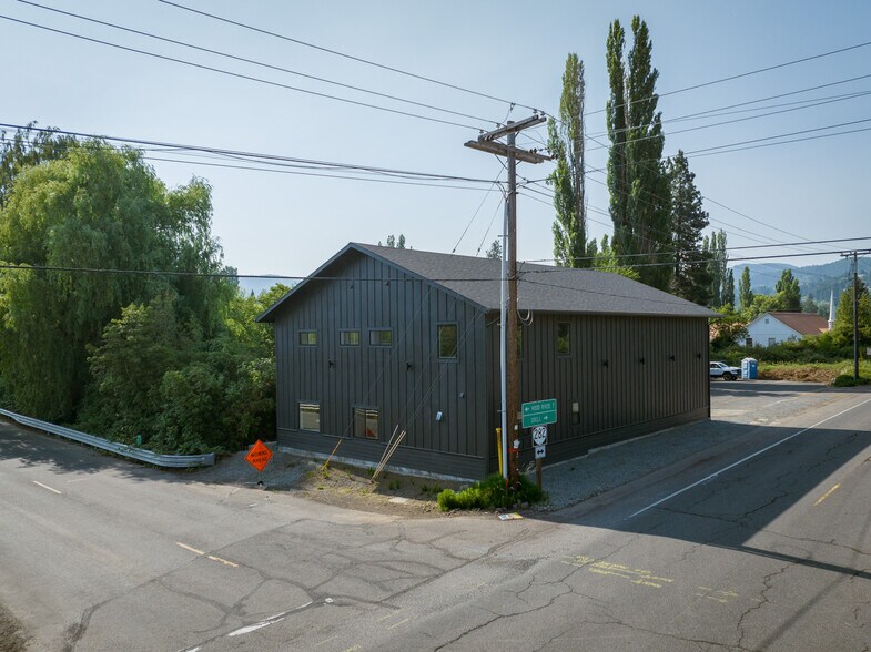 More Photos Of 3061 Odell Hwy, Hood River Specialty For Sale