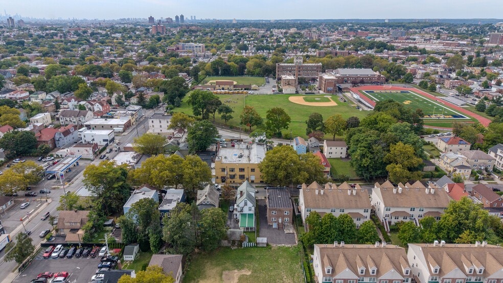 More Photos Of 458 10th Ave, Mount Vernon Warehouse For Sale