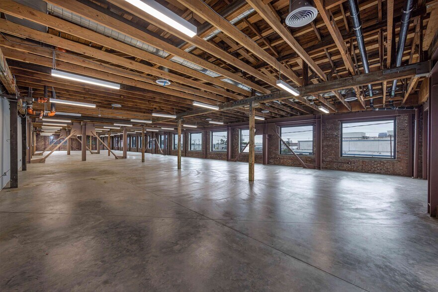 More Photos Of 440 Seaton St, Los Angeles Loft Creative Space For Lease
