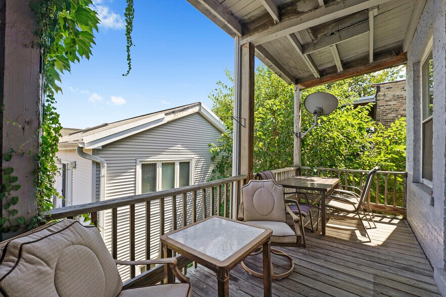 More Photos Of 3135 N Clifton Ave, Chicago Apartments For Sale