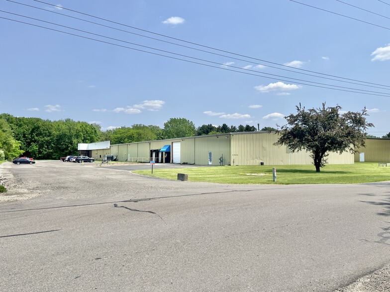 Primary Photo Of 2094 N Boeing Rd, Warsaw Manufacturing For Sale